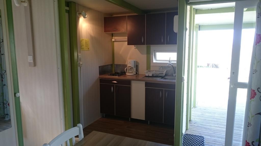 Camping Des Rulieres 호텔 Saint-Valérien 외부 사진