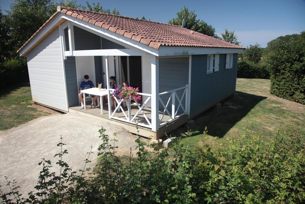 Camping Des Rulieres 호텔 Saint-Valérien 외부 사진